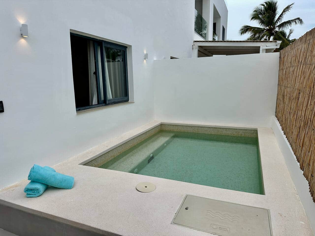 Ground Floor Poolside Condo