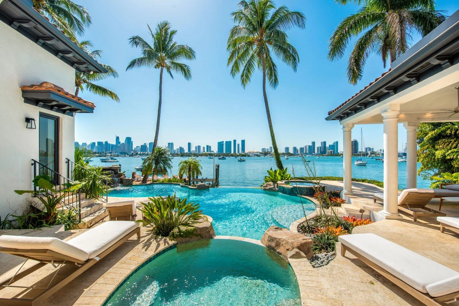 Playa Coral Condo